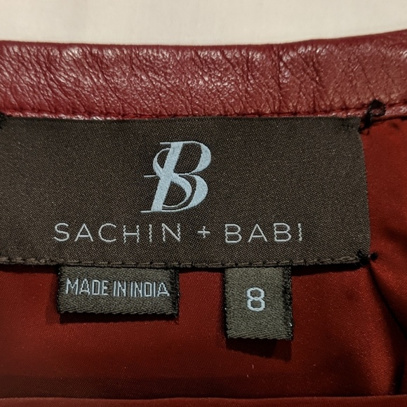 Leather Mini skit. - Picture 2 of 2